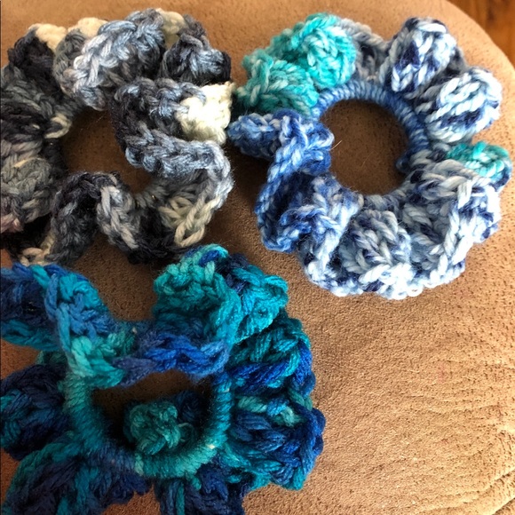 Crochet 🧶 scrunchies can make any color set of 4 - Picture 2 of 3